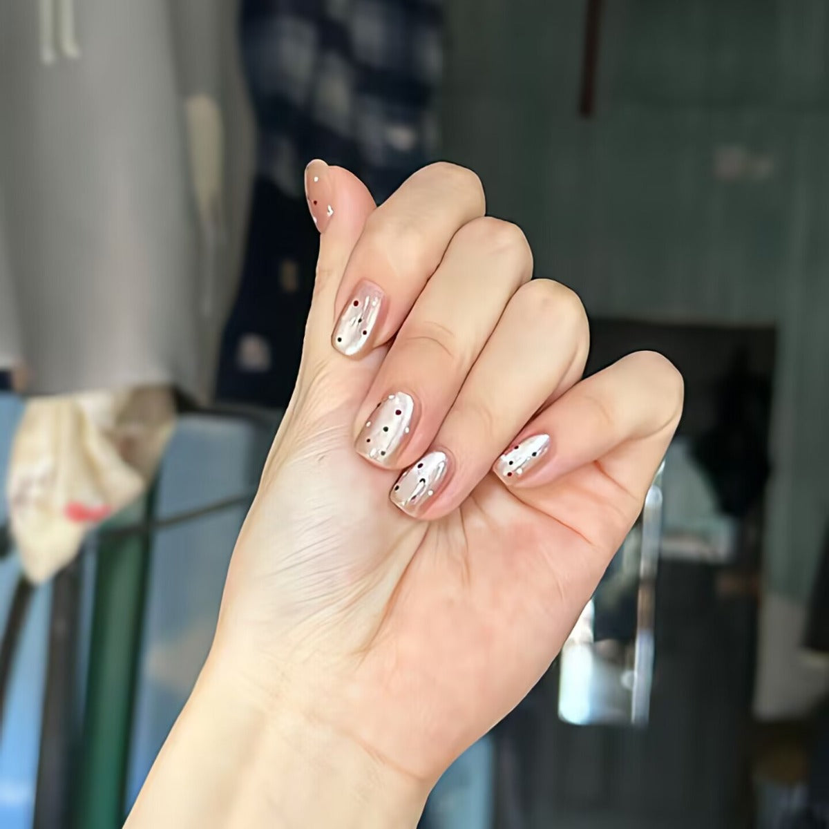 Siopsrl | Trendy artificial nails with glitter effects Siopsrl