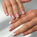 Siopsrl | High-quality artificial nails with elegant French tip design Siopsrl