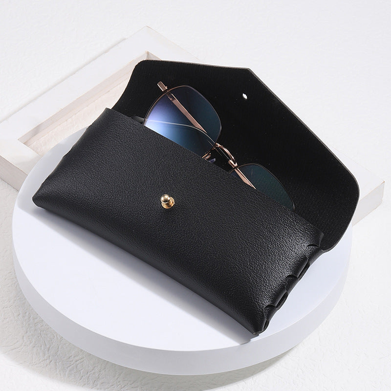 Siopsrl | Elegant Phone Case in Minimalist Leather Design Siopsrl