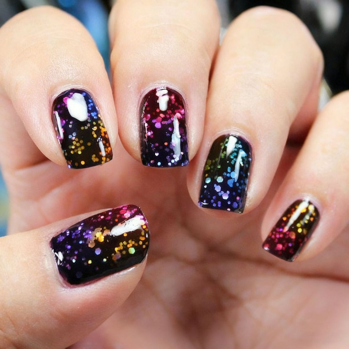 Siopsrl | Creative Nail Art with Exotic Leaf Design Siopsrl