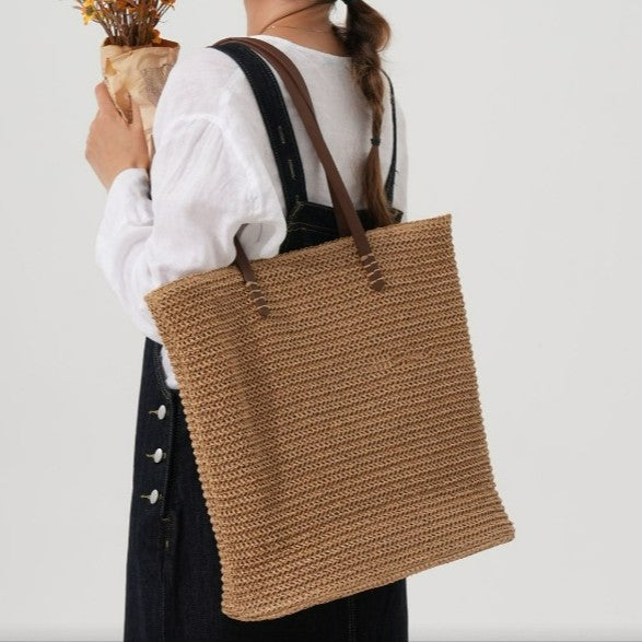 Siopsrl | Spacious Handbag Made of High-Quality Woven Natural Material Siopsrl