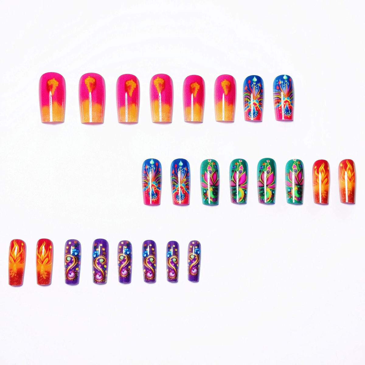 Siopsrl | Artificial nails with eccentric ornament design Siopsrl