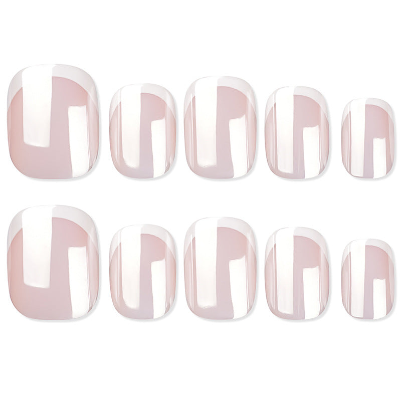 Siopsrl | High-quality artificial nails with elegant French tip design Siopsrl