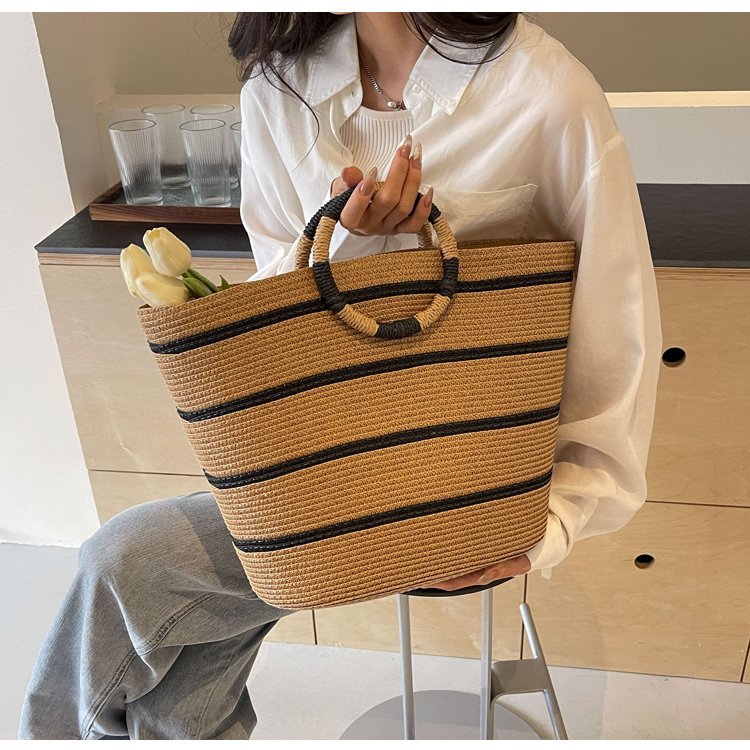Siopsrl | Generous straw shopper with stylish ring handle Siopsrl