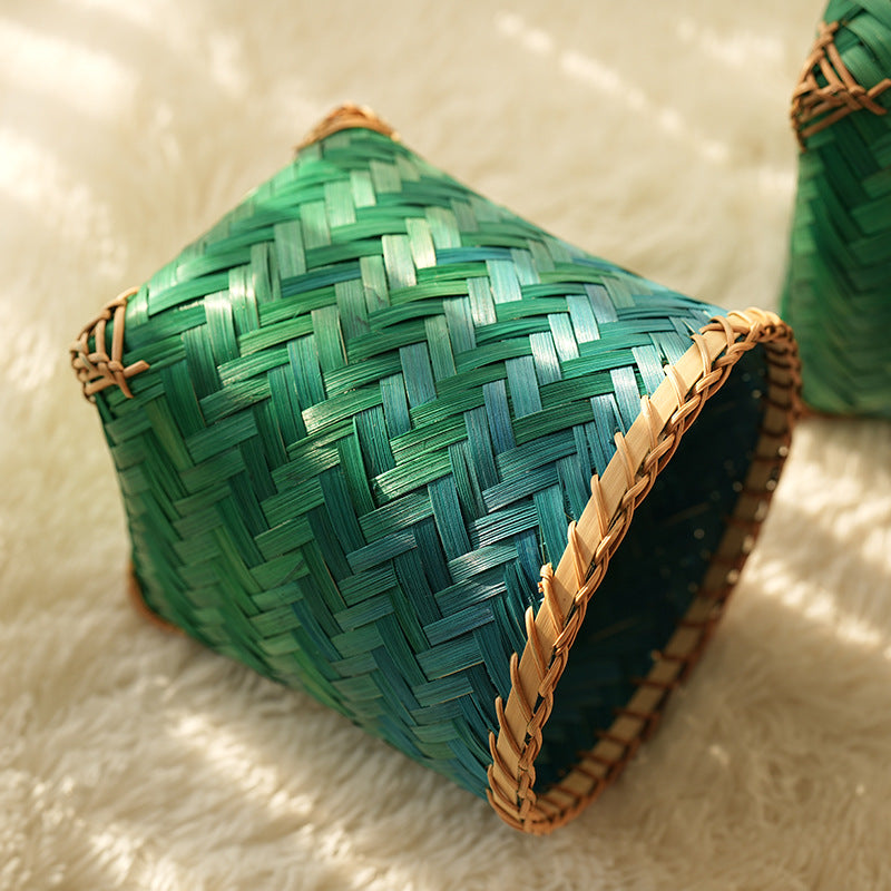 Women's square storage basket made of handwoven natural material Siopsrl