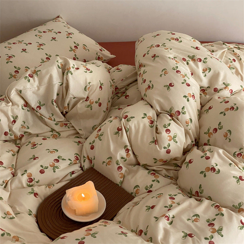 Patterned duvet cover and pillowcase set