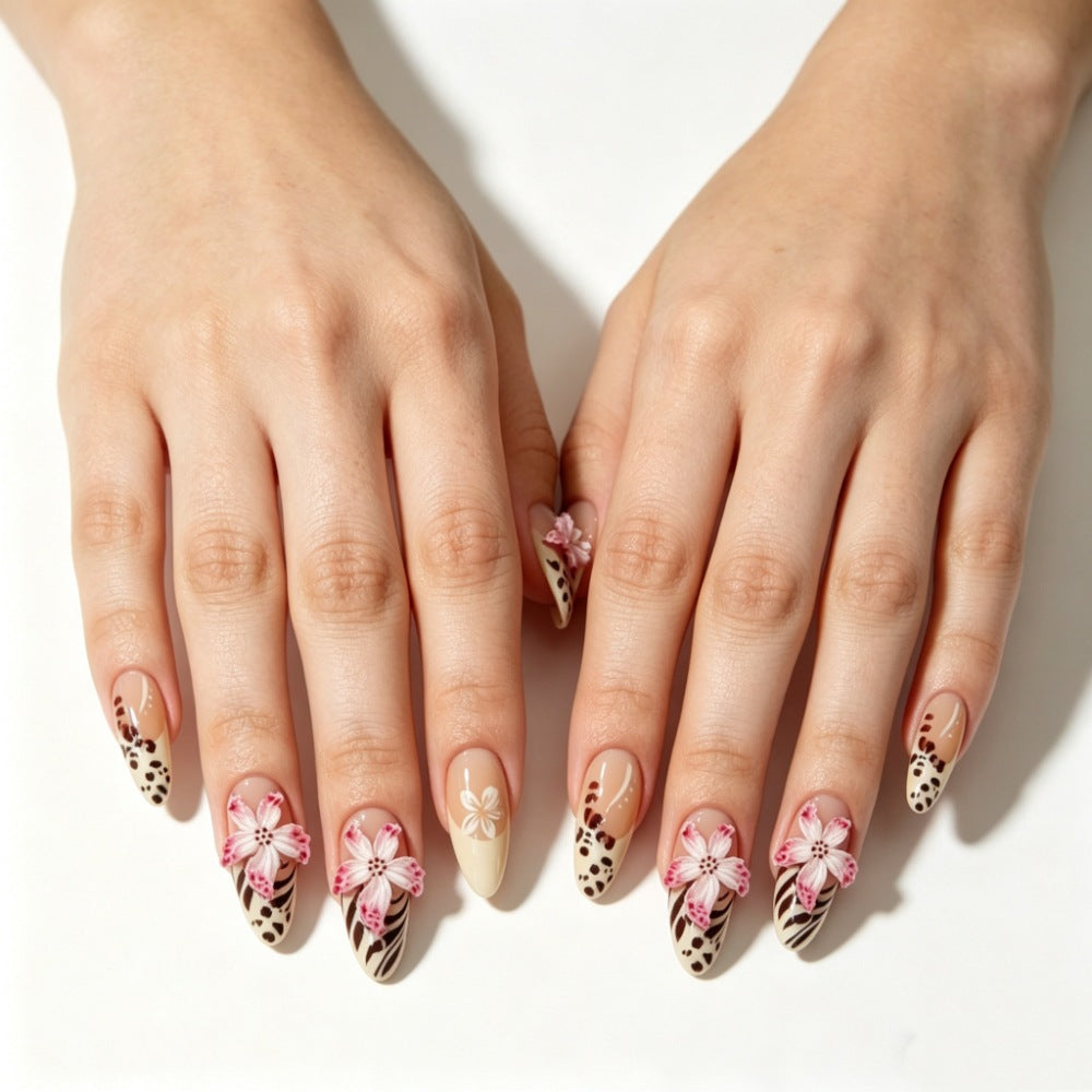 Siopsrl | Artificial nails with floral design and elegant lace look Siopsrl