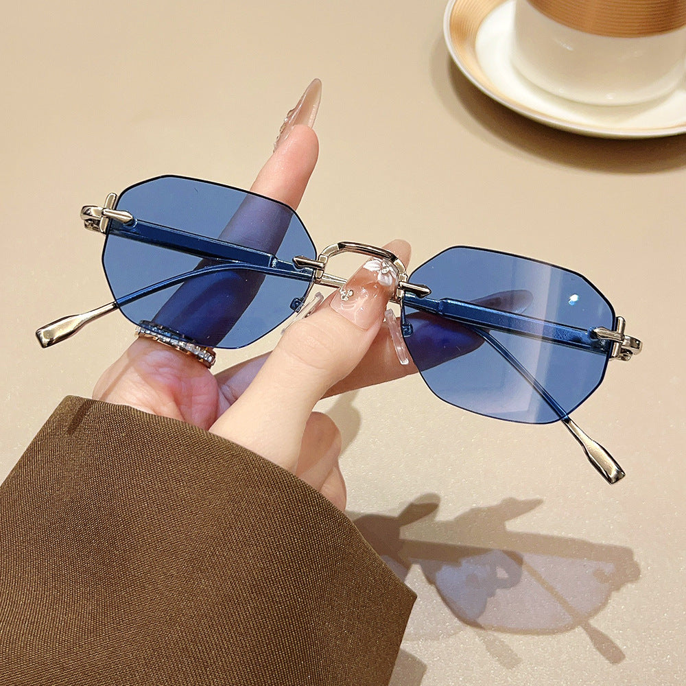 Siopsrl | Chic Oversized Octagonal Sunglasses with Elegant Metal Accents Siopsrl