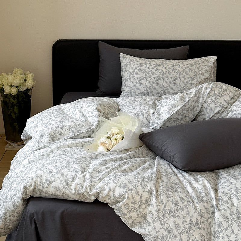 Bedding set made of densely woven cotton percale with fine floral microprint