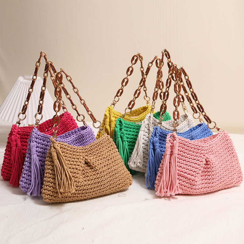 Siopsrl | Handcrafted macrame bag with fashionable fringes Siopsrl