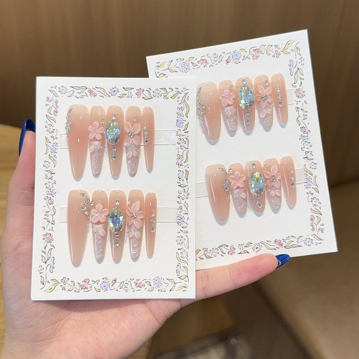 Siopsrl | Artificial artificial nails with floral decorations and glitter details Siopsrl