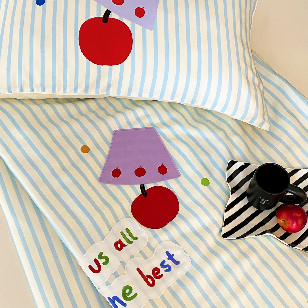 Bedding set with striped cotton satin and cherry print Bowlift