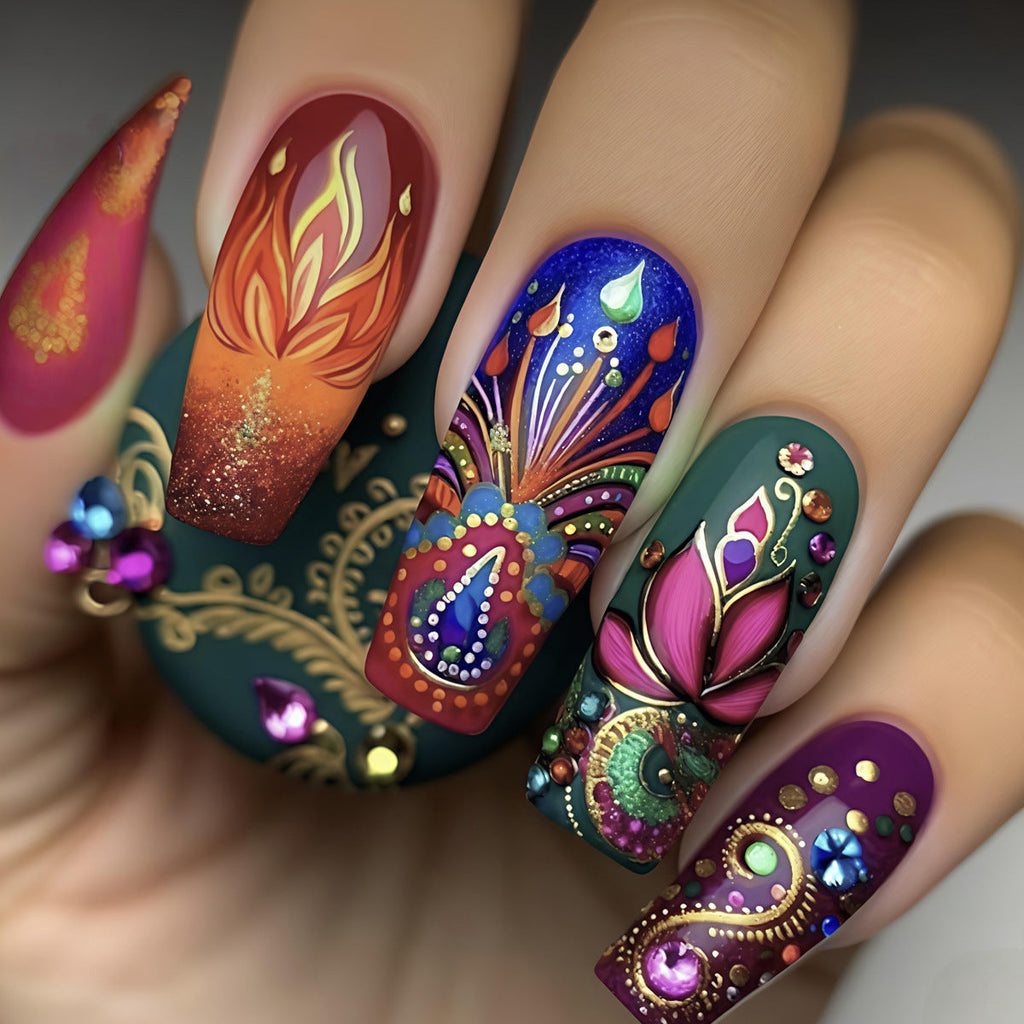 Siopsrl | Artificial nails with eccentric ornament design Siopsrl