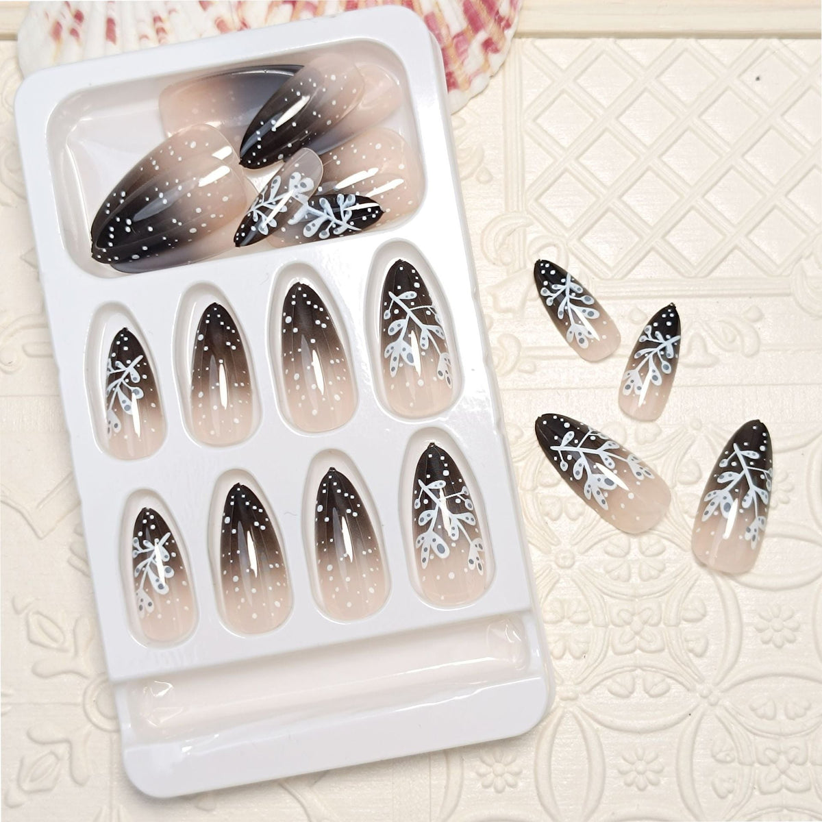 Siopsrl | Elegant Ombre Floral Press-On Nail Set Siopsrl