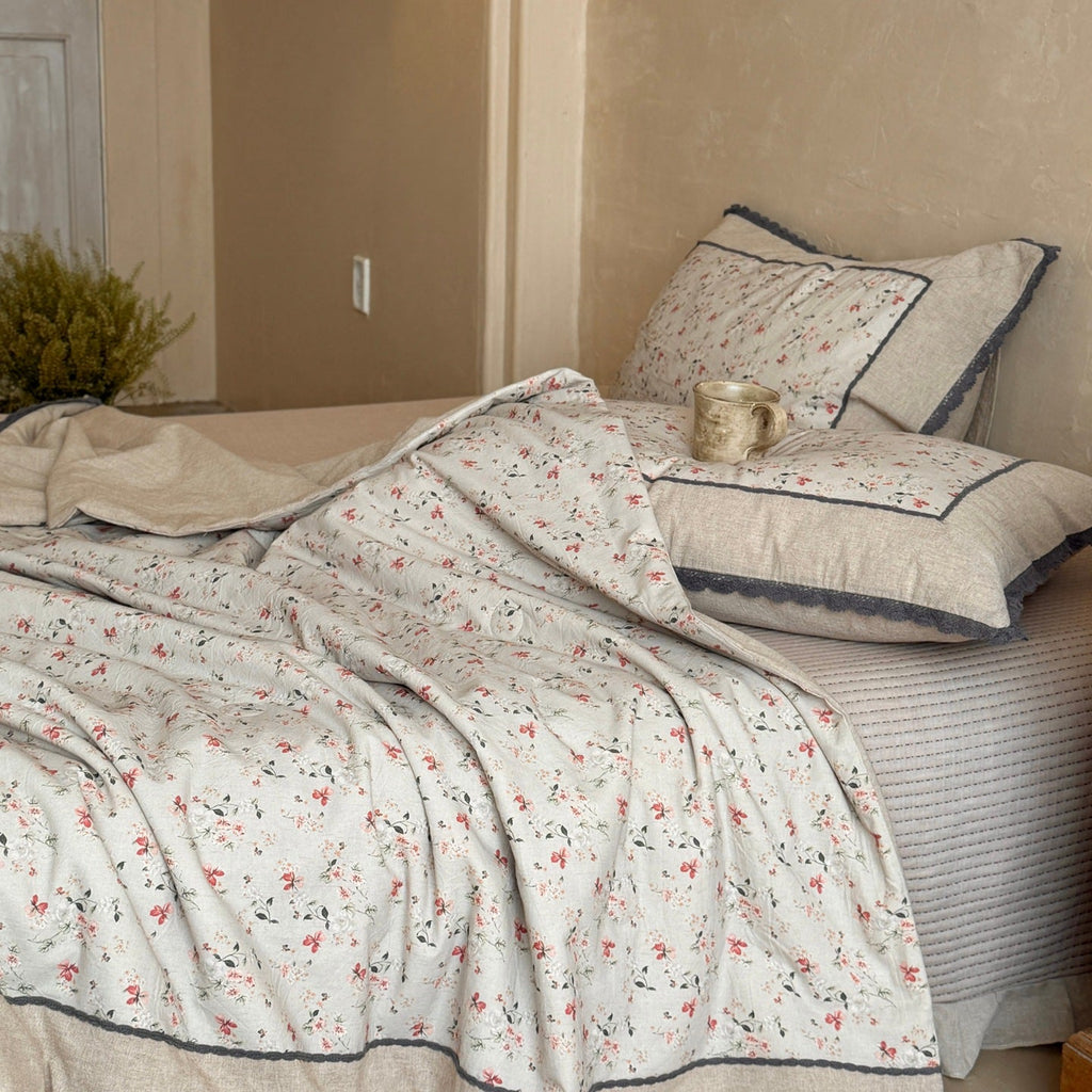 French vintage duvet and pillow set made of cotton-linen with ruffles Bowlift