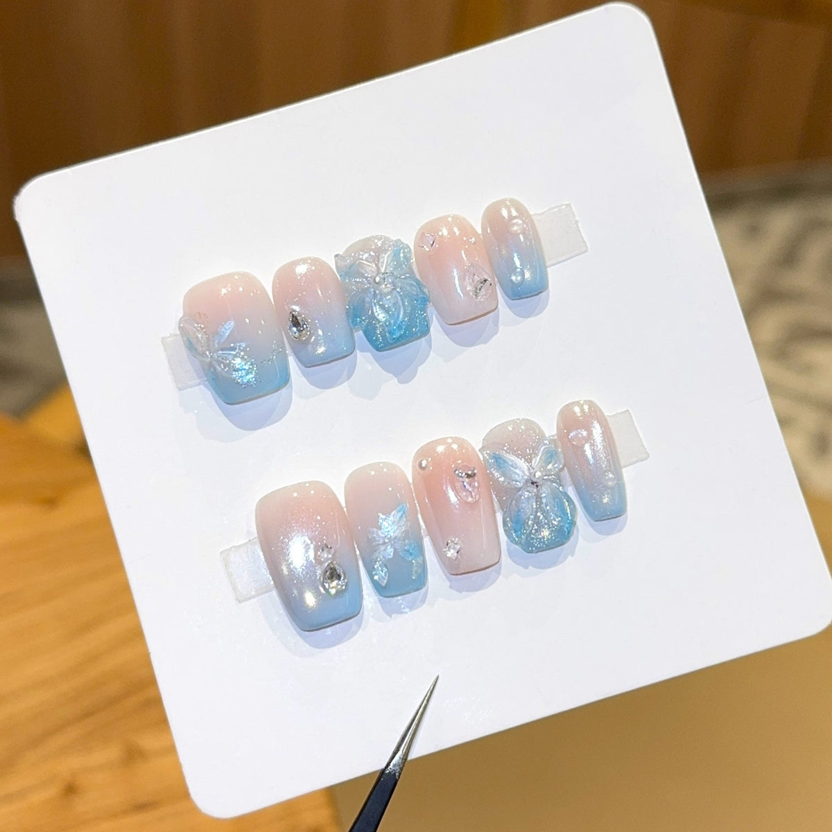 Siopsrl | Art nails with floral accents Siopsrl