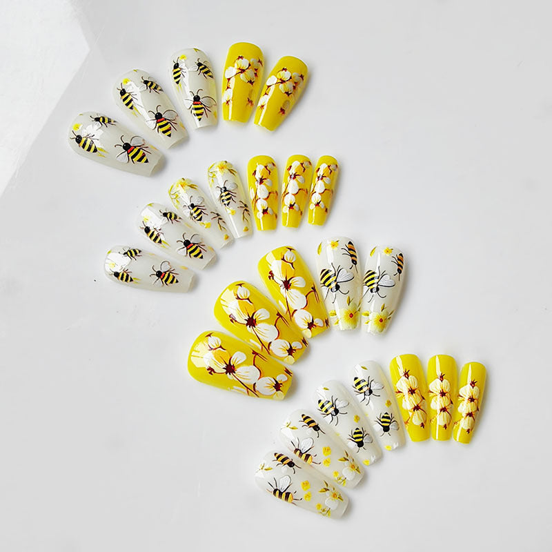 Siopsrl | Artificial nails with bee and flower design Siopsrl