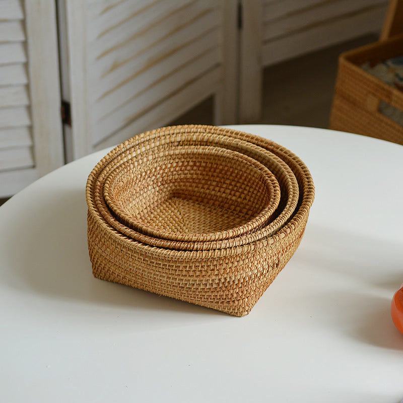 Handcrafted storage basket made of natural rattan Siopsrl