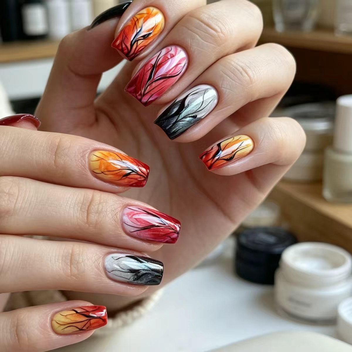 Siopsrl | Artificial nails with autumn leaf design Siopsrl