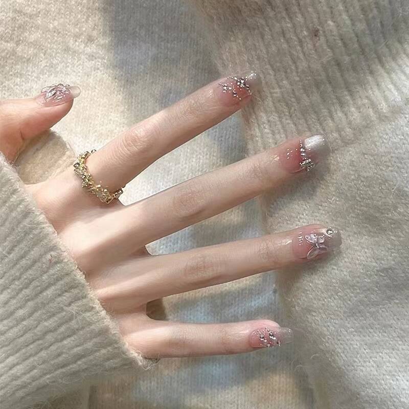 Siopsrl | Elegant Foil and Floral Press-On Nail Set Siopsrl