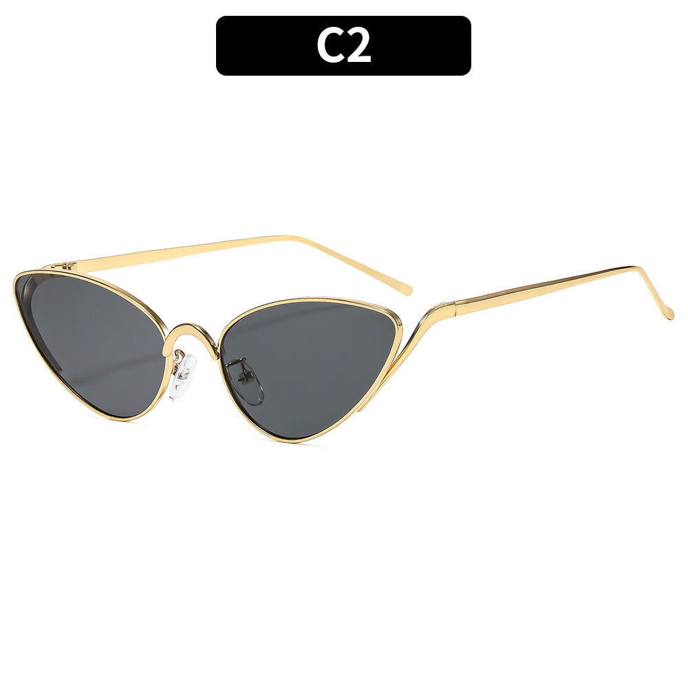 Siopsrl | Luxurious Cat-Eye Sunglasses with Metal Accents