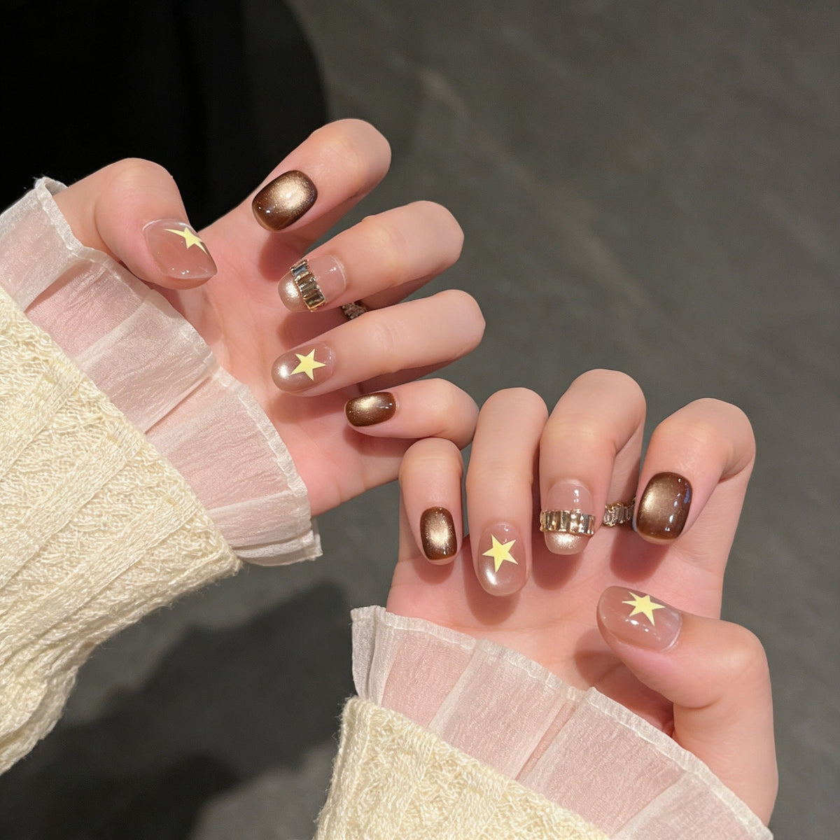 Siopsrl | Decorative Press-On Nails with Gem Accents Siopsrl