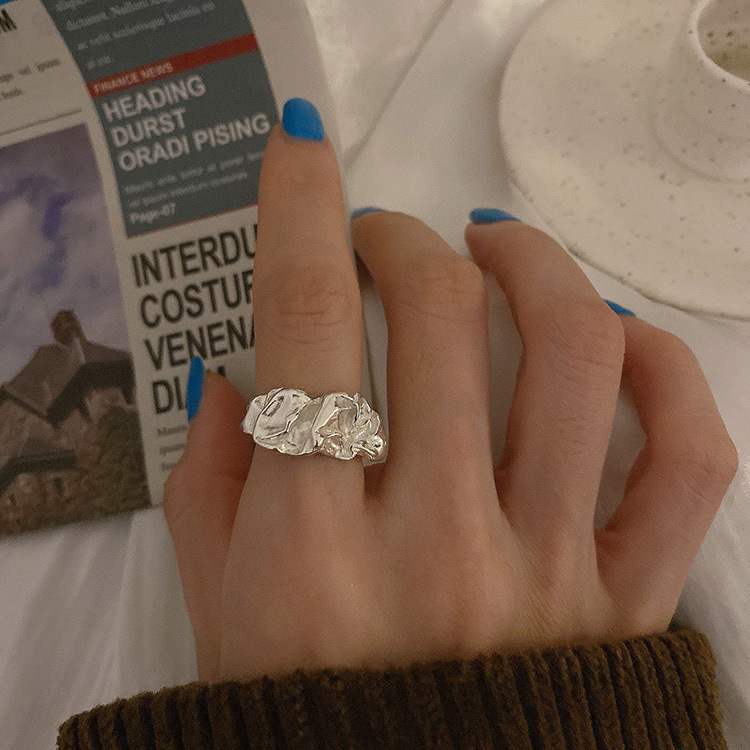 Siopsrl | More elegant and timeless ring Siopsrl
