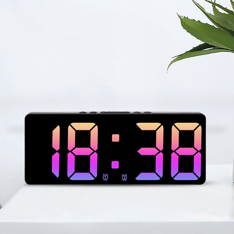 Siopsrl | Digital LED alarm clock with large, light blue display and snooze function Siopsrl