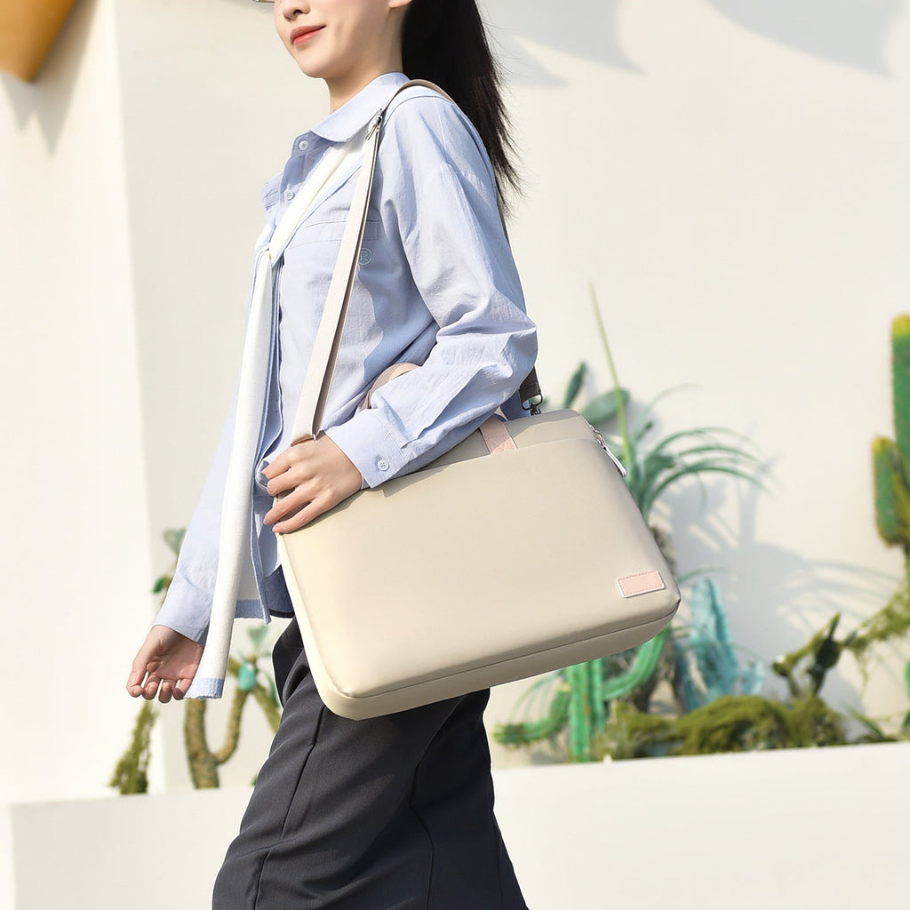 Siopsrl | Laptop bag with practical shoulder strap and durable material Siopsrl