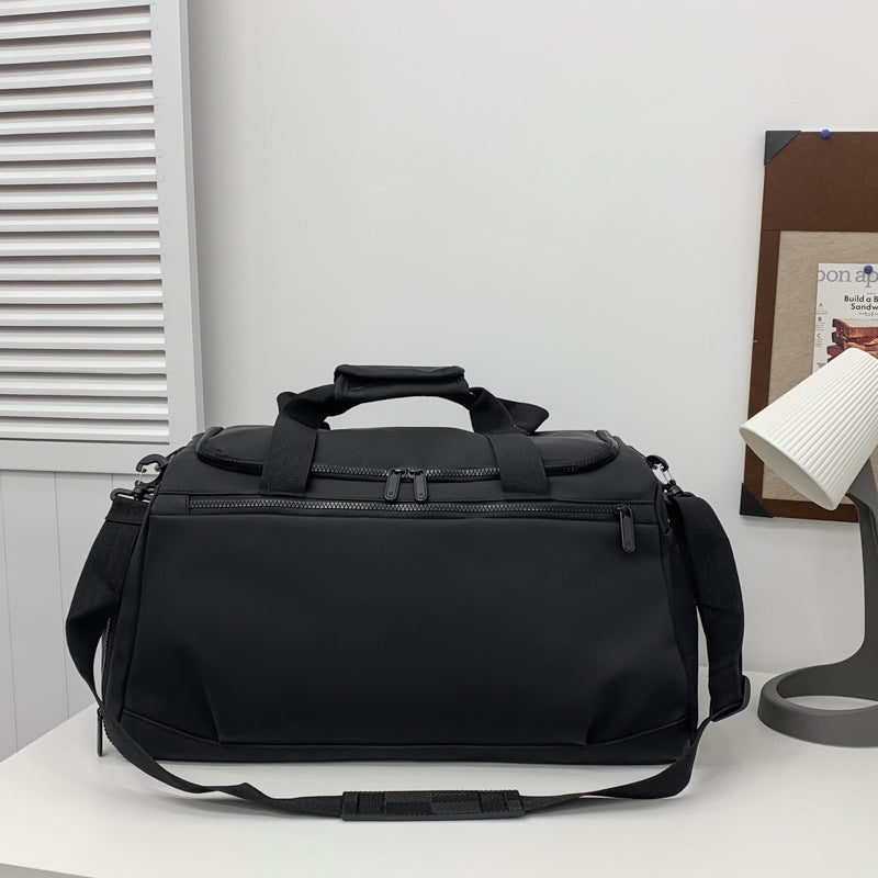 Siopsrl | Sporty travel bag with reinforced carrying handles and multiple compartments Siopsrl