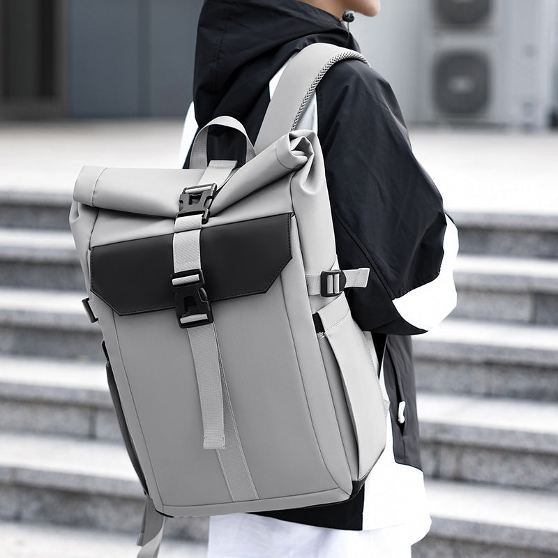 Siopsrl | Robust rolltop backpack with ergonomic carrying system and versatile storage space Siopsrl