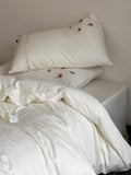 Satin-Jacquard bedding set with embroidered butterfly details