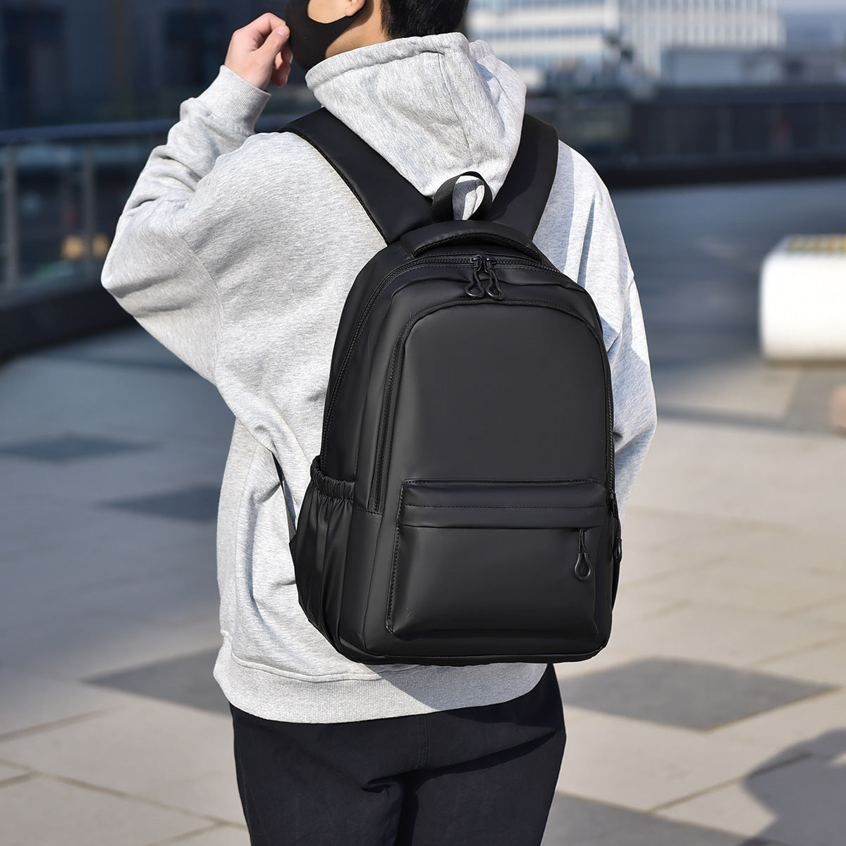 Siopsrl | Classic Business Backpack with Ergonomic Design and Multiple Compartments Siopsrl