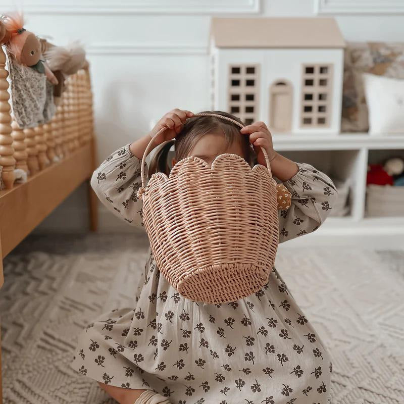 Handwoven basket with handle Siopsrl