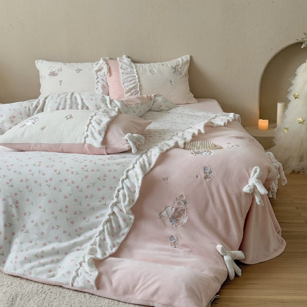 Children's bedding set with ruffles, bows and embroidered rabbit appliqués Bowlift
