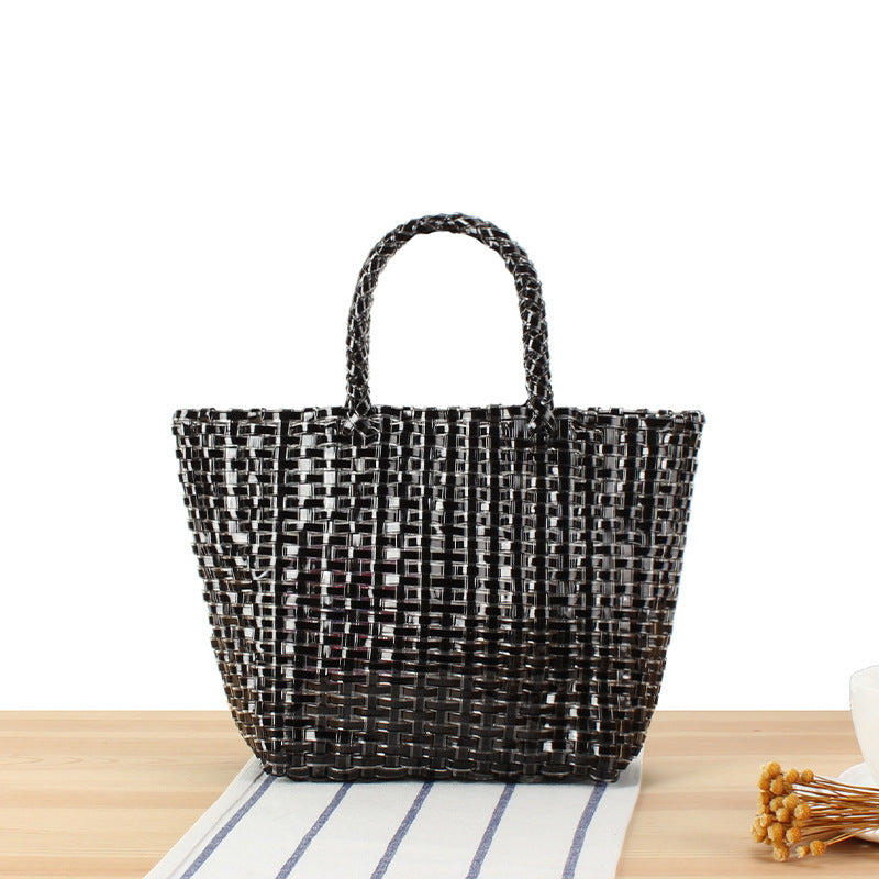 Siopsrl | Handbag Made of Woven Natural Material with Elegant Accents Siopsrl