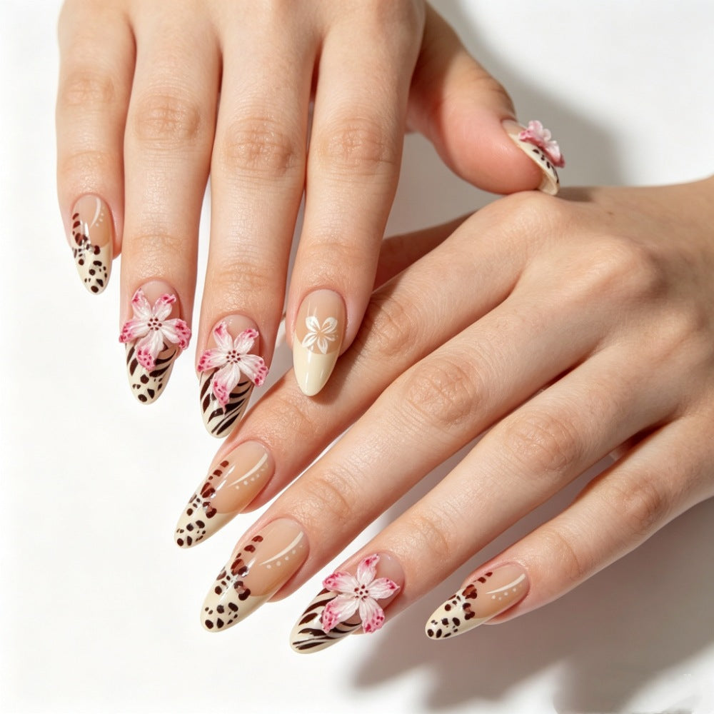 Siopsrl | Artificial nails with floral design and elegant lace look Siopsrl