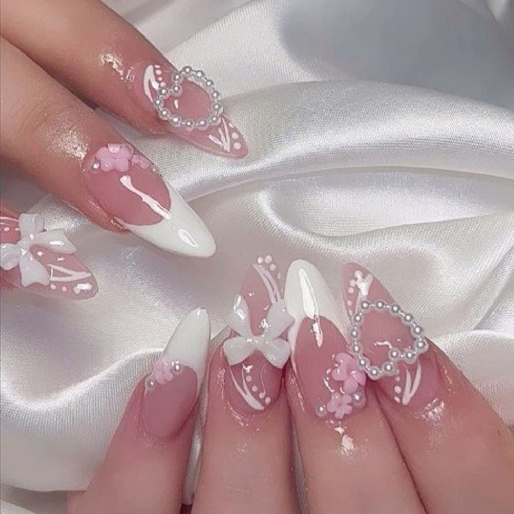 Siopsrl | Spring-like nail art with flower appliqués Siopsrl