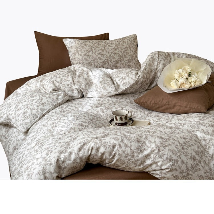 Bedding set made of densely woven cotton percale with fine floral microprint