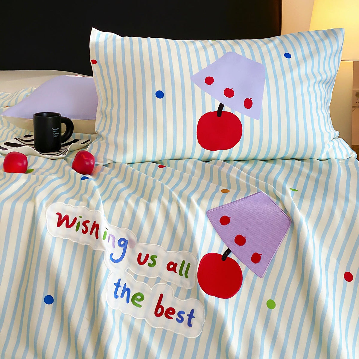 Bedding set with striped cotton satin and cherry print Bowlift