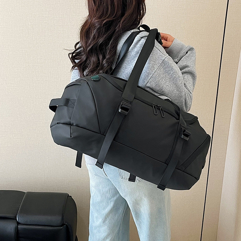 Siopsrl | Sporty duffel bag with adjustable carrying system for active lifestyles Siopsrl