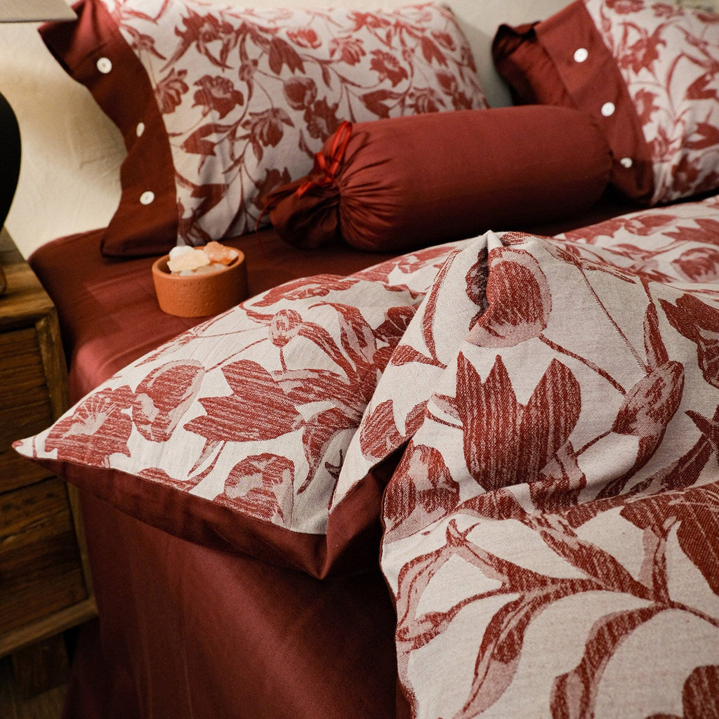 Woven bedding set made of cotton-linen mix with decorative floral jacquard and fine pillow trim