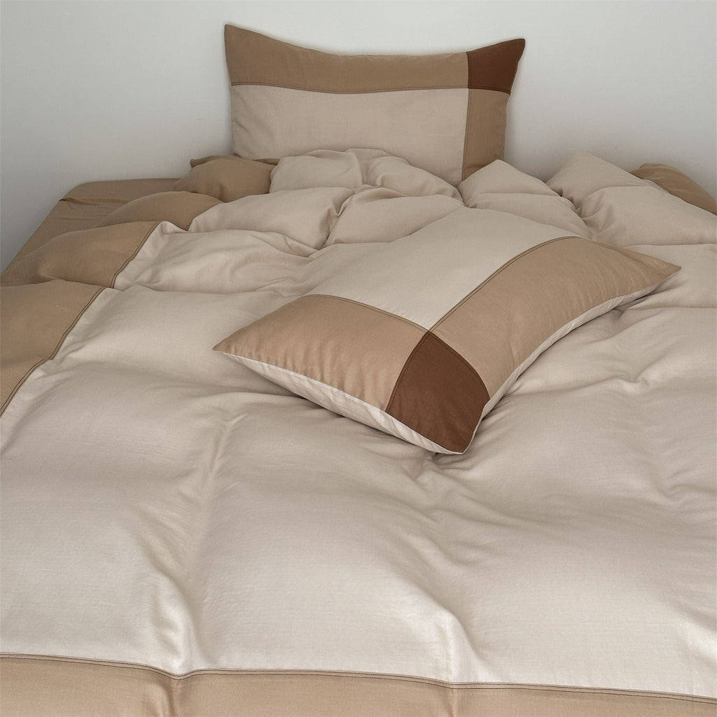 Duvet cover and pillowcase set made of cotton satin with quilted patchwork look and extra soft touch