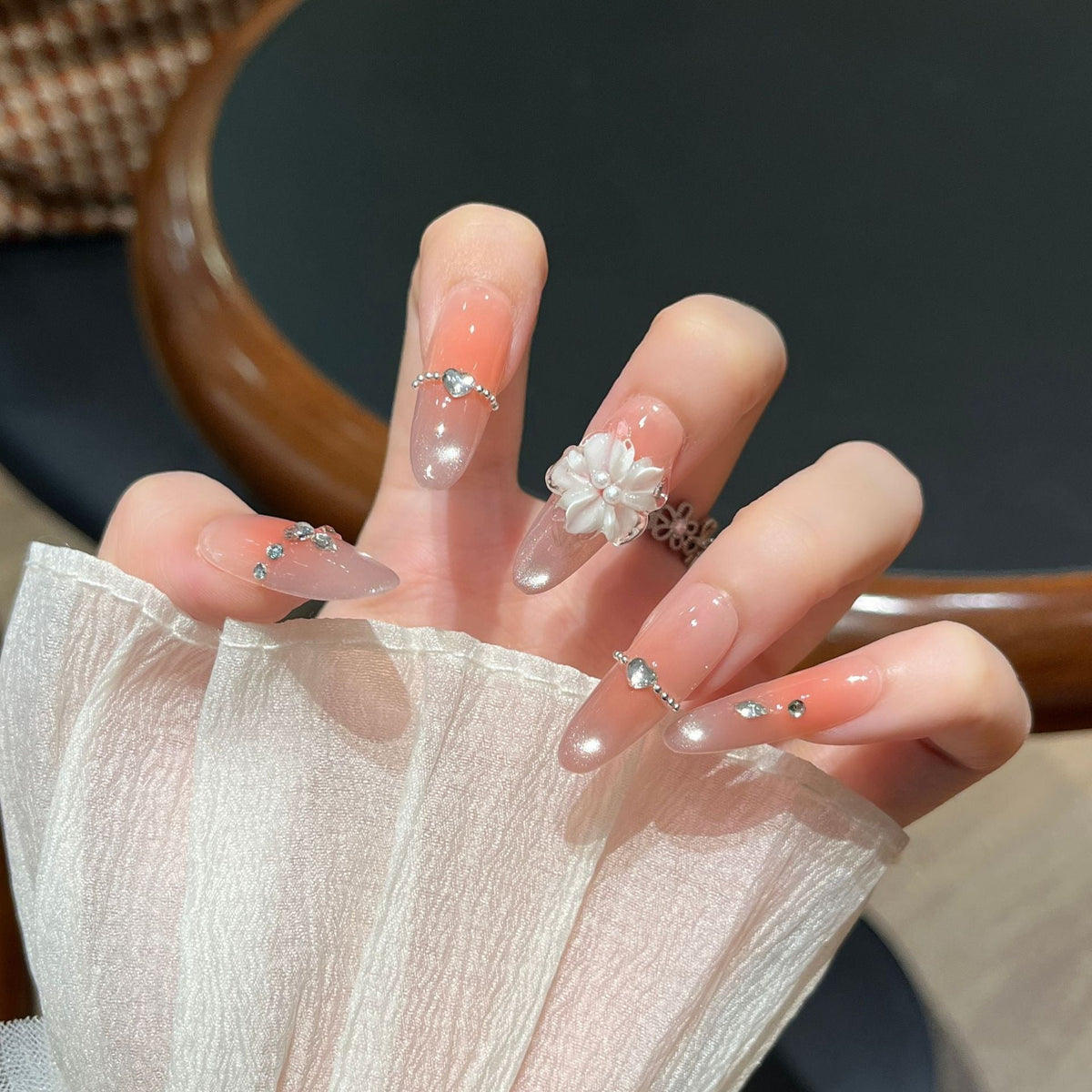 Siopsrl | Decorative Press-On Nails with Gem Accents Siopsrl