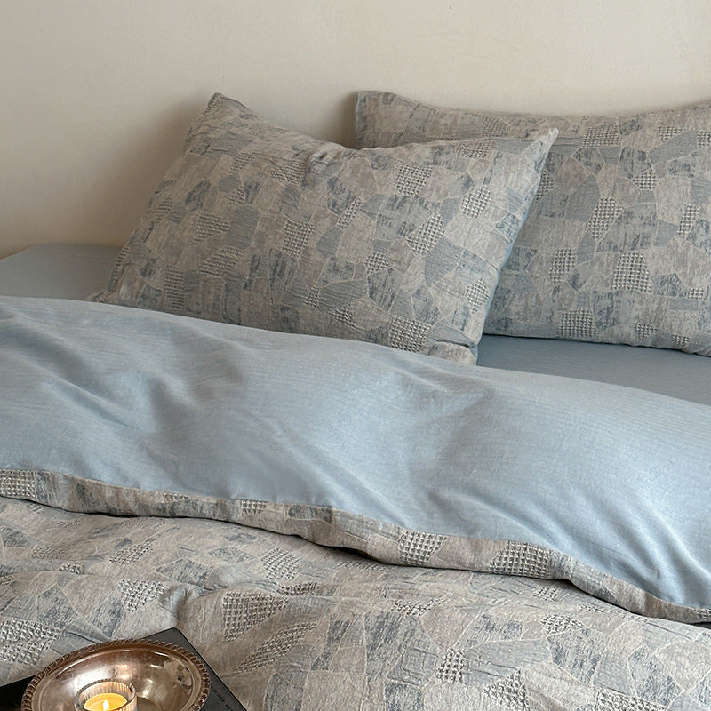 Bedding set made of linen-cotton mix with geometric patchwork design