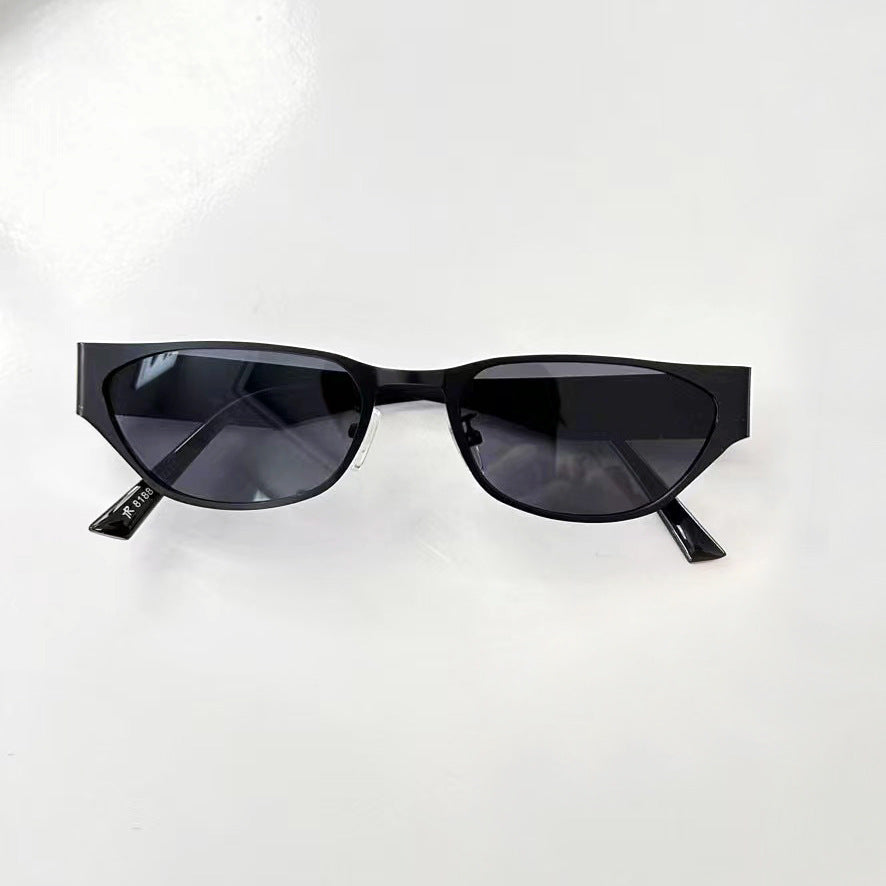 Siopsrl | Fashionable sunglasses with elegant design Siopsrl