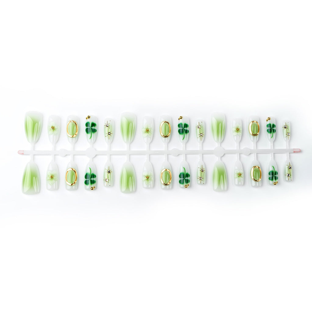 Siopsrl | Nail art with botanical designs Siopsrl