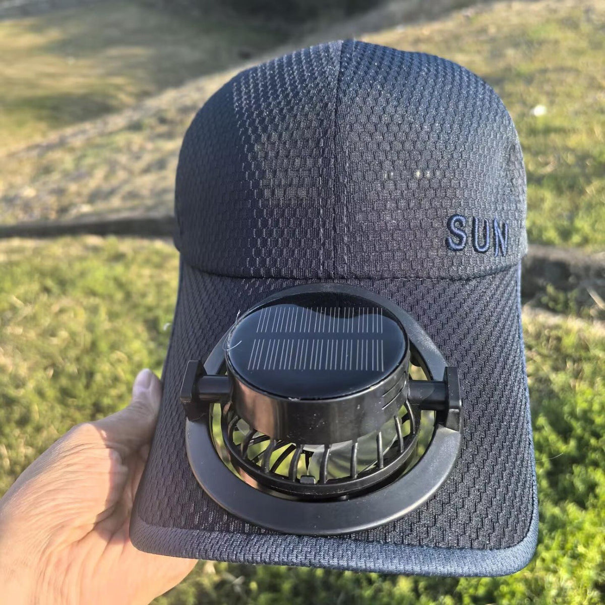 Siopsrl | Sun Cap with removable solar fan, breathable mesh and adjustable umbrella Siopsrl