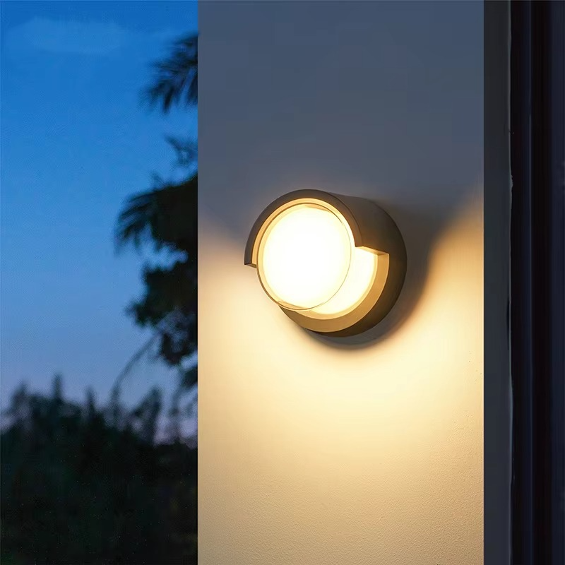 Siopsrl| Modern Outdoor LED Wall Light with Motion Sensor – Waterproof IP65 Security Lighting