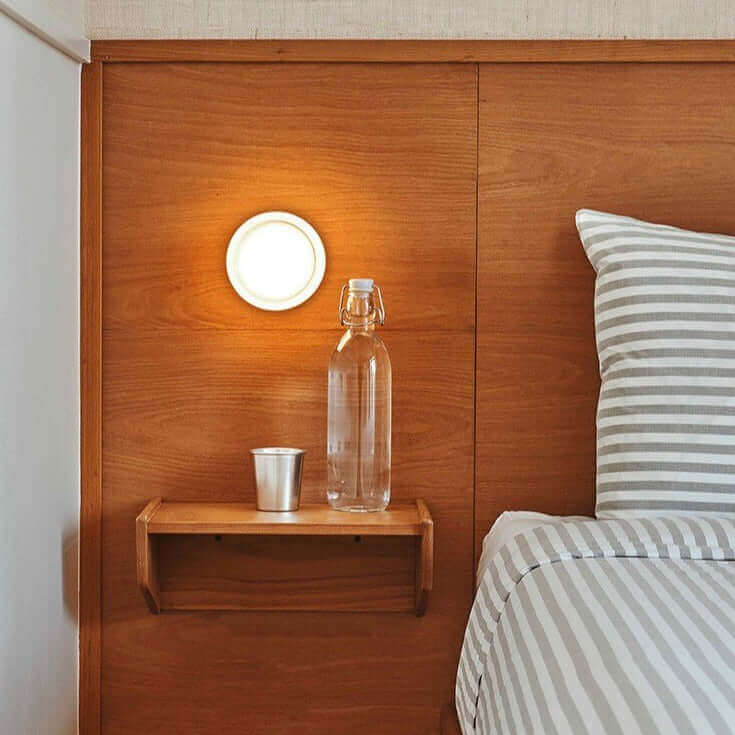 Siopsrl| Futuristic and unique solid Plexiglass wall lamp
